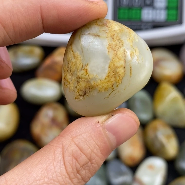未镶嵌和田玉（糖玉）挂件