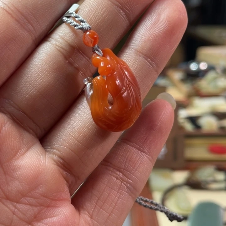 颈饰未镶嵌南红玛瑙