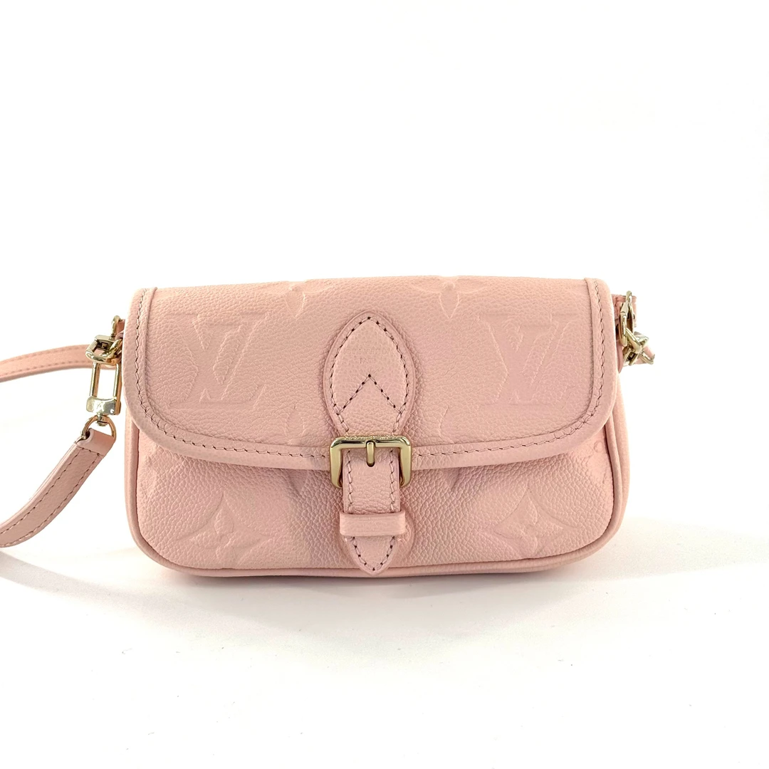 99新 LouisVuitton/路易威登 樱花粉法棍nano 芯片款