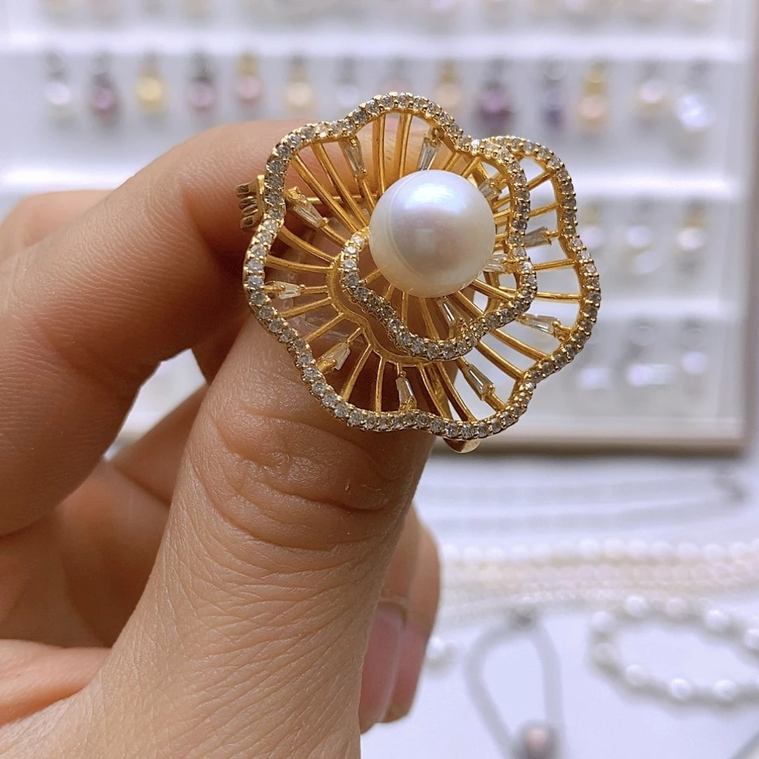 淡水珍珠胸饰合金