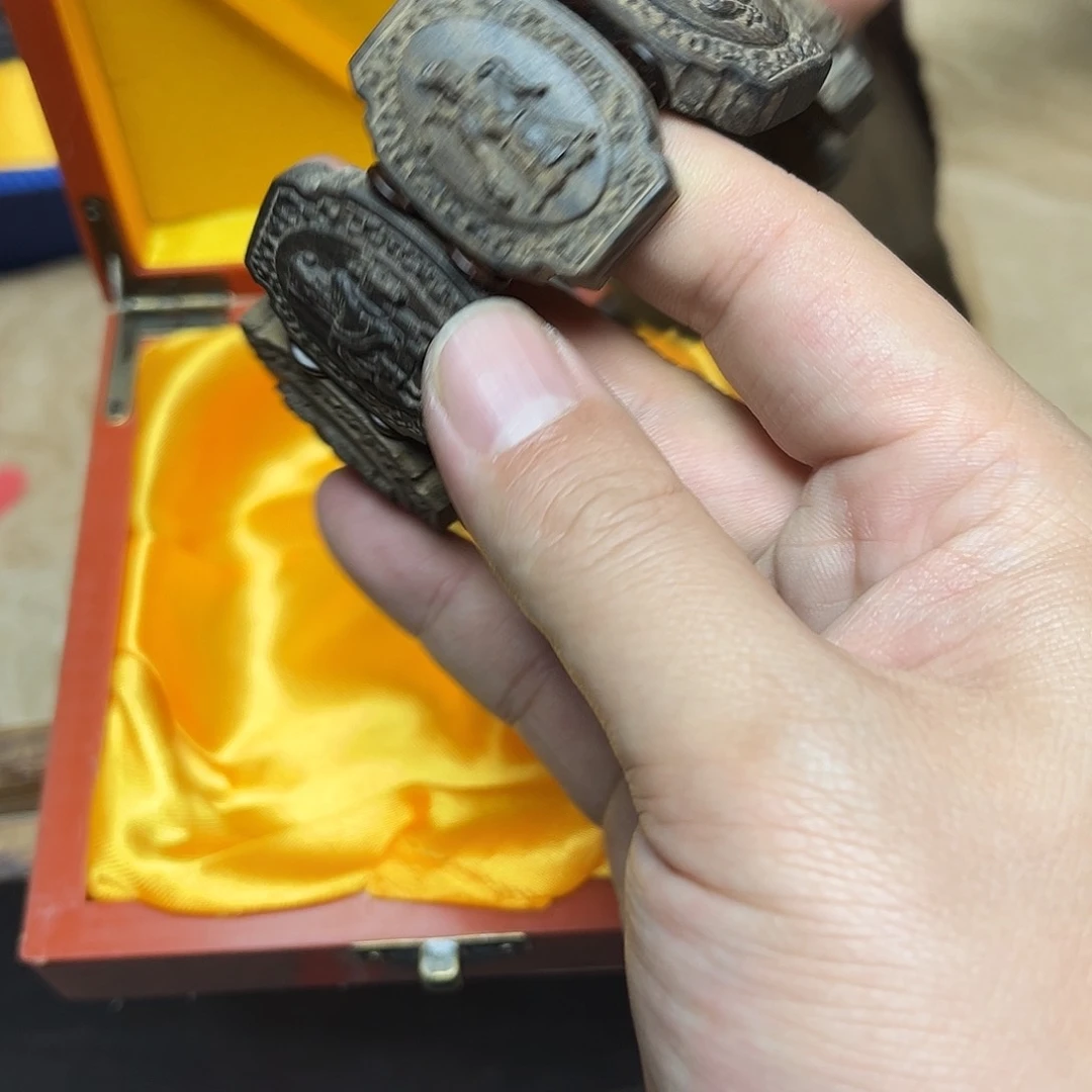 大叶紫檀（黑酸枝木类）