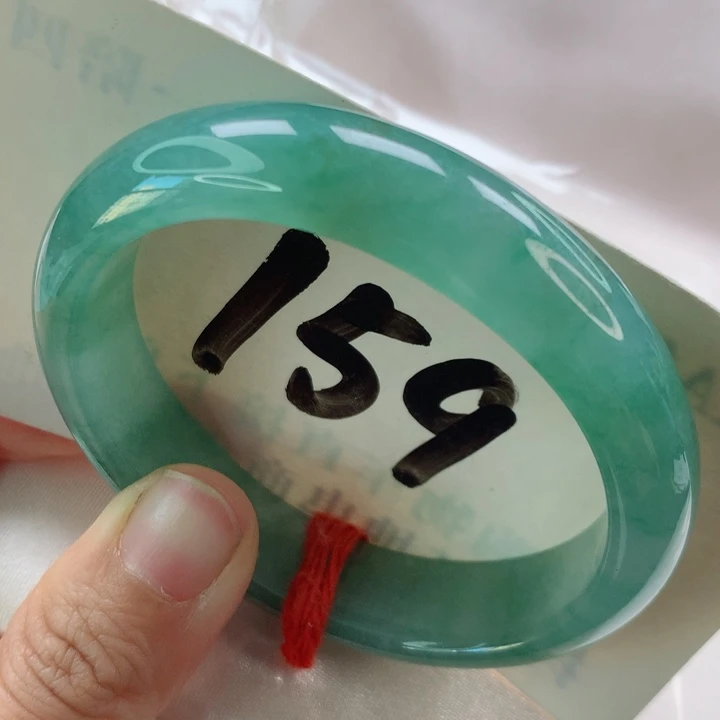 未镶嵌手镯翡翠满绿