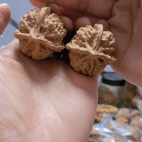 【闪购商品】把件文玩核桃37石门三棱