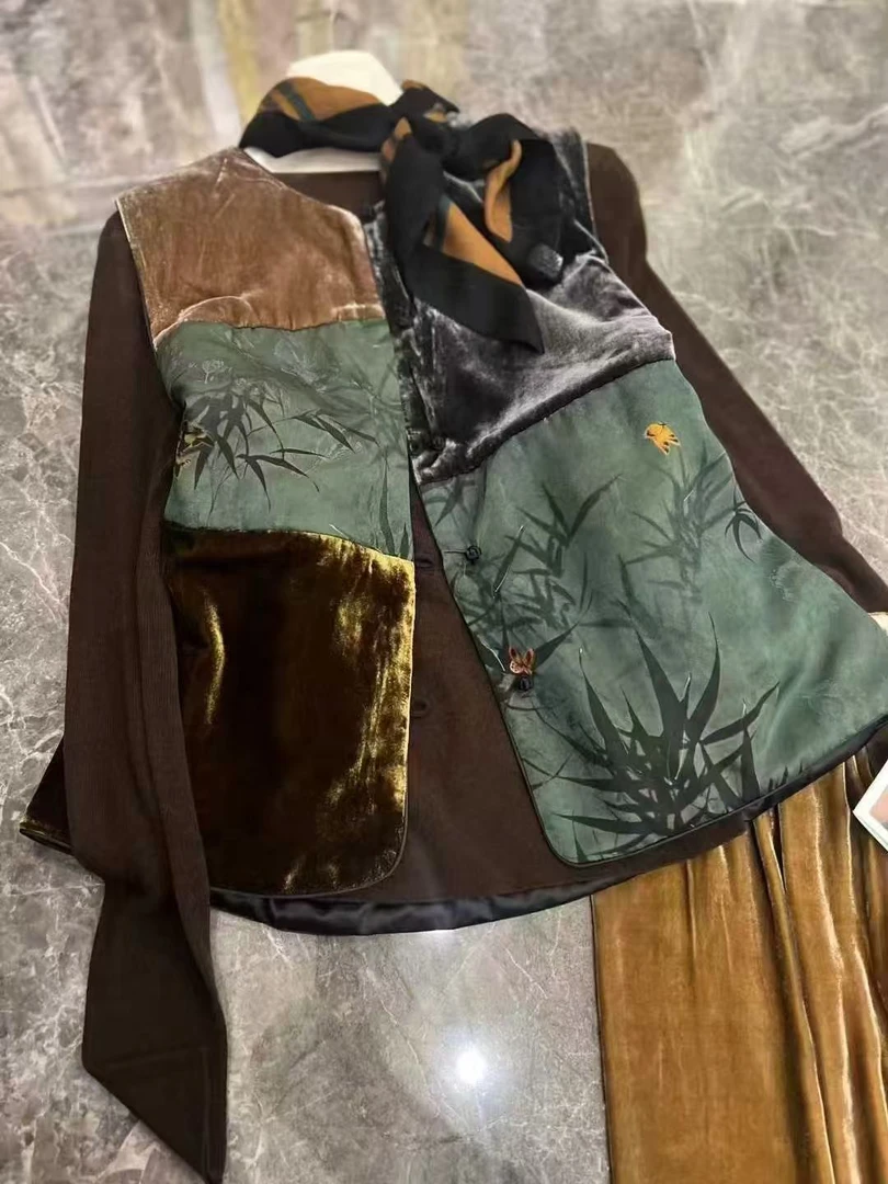 谢美丽-精选绿咖拼接竹子夹棉百搭马甲