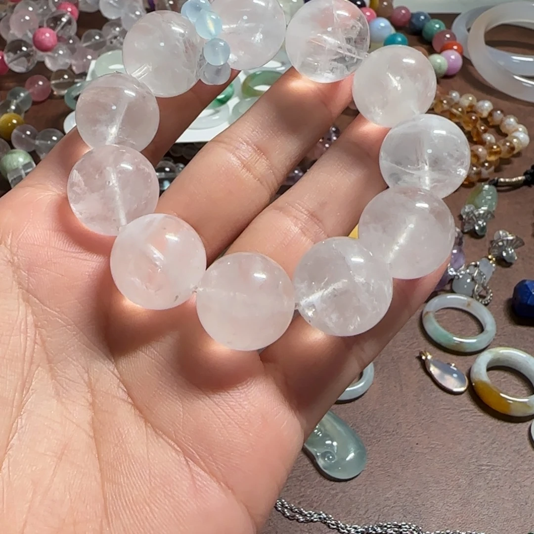 颈饰合金水晶白幽灵