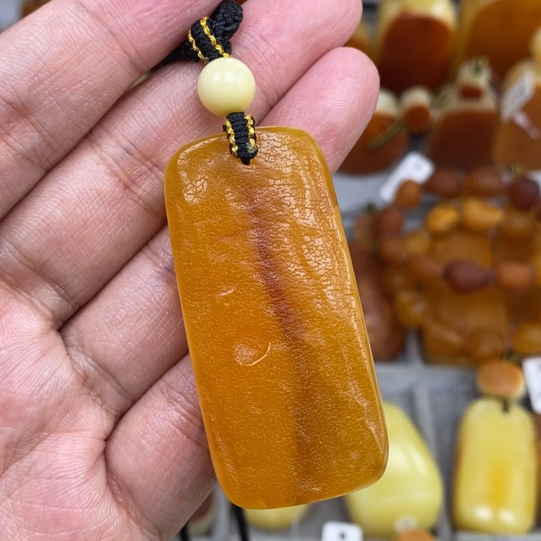 琥珀未镶嵌珠宝奇石