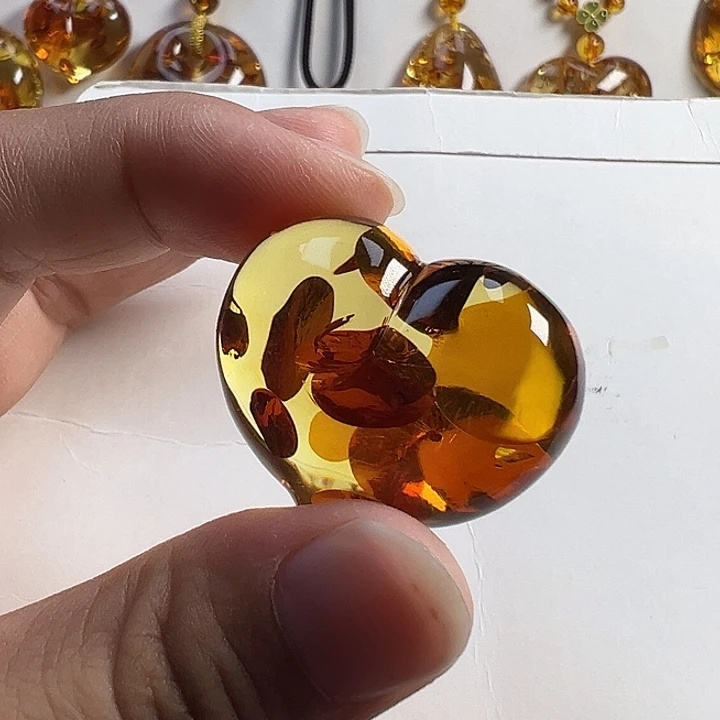 琥珀（花珀）未镶嵌颈饰