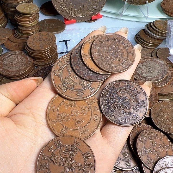 多***d七个铜币工艺品摆件