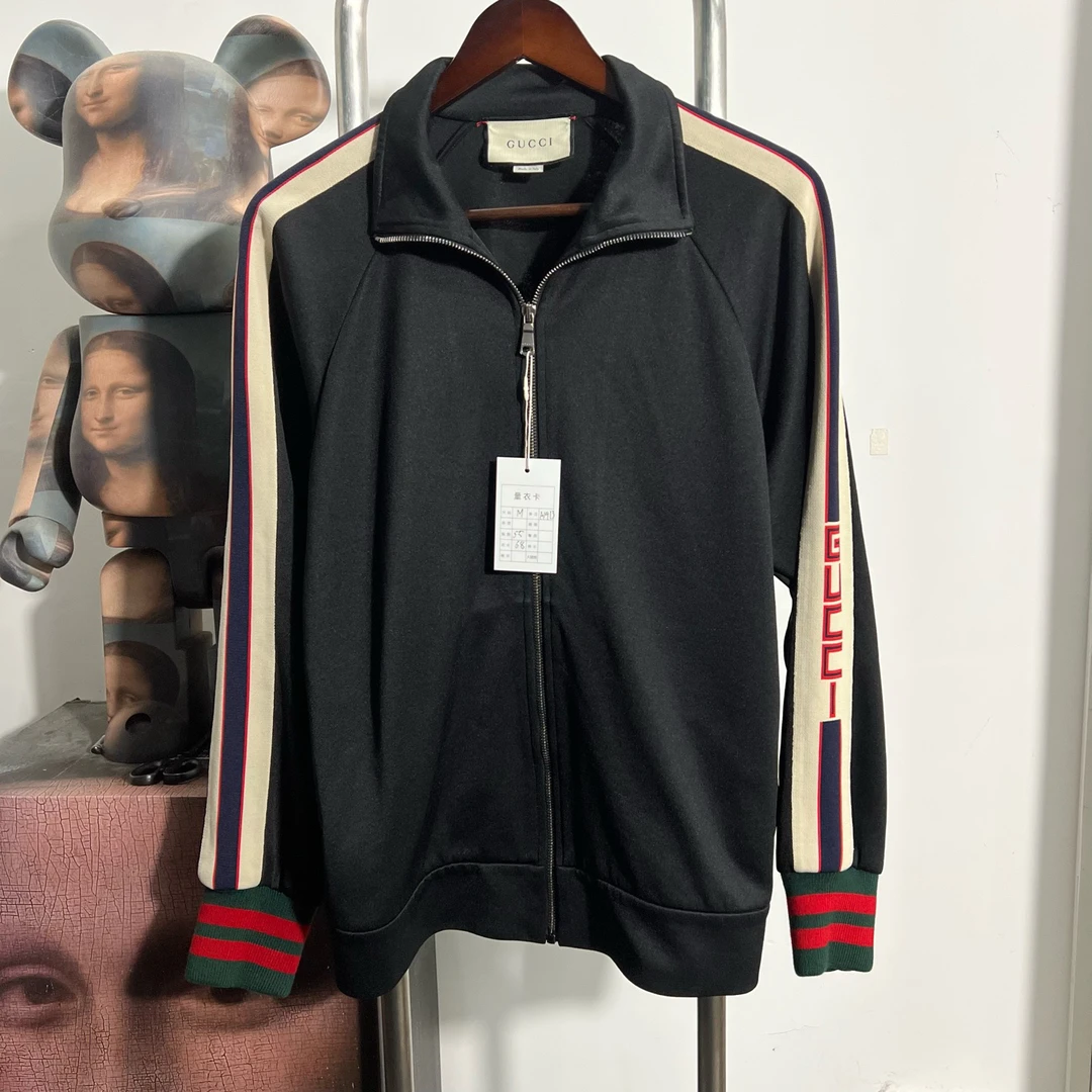 99新 GUCCI/古驰 侧边logo拉链外套尺码：M 衣长68 胸围55