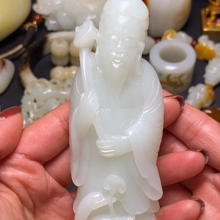 和田玉未镶嵌把件