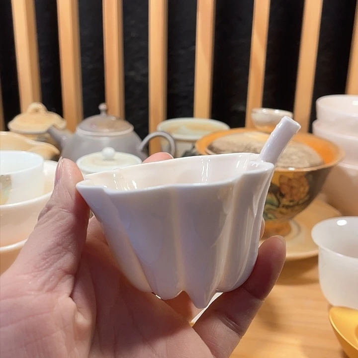 福利待遇多多哦哦哦