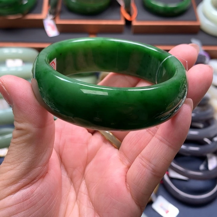 【闪购商品】未镶嵌手镯和田玉