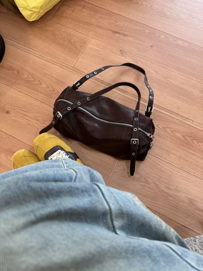 巴宝珞音极简斜挎单肩包A033-062