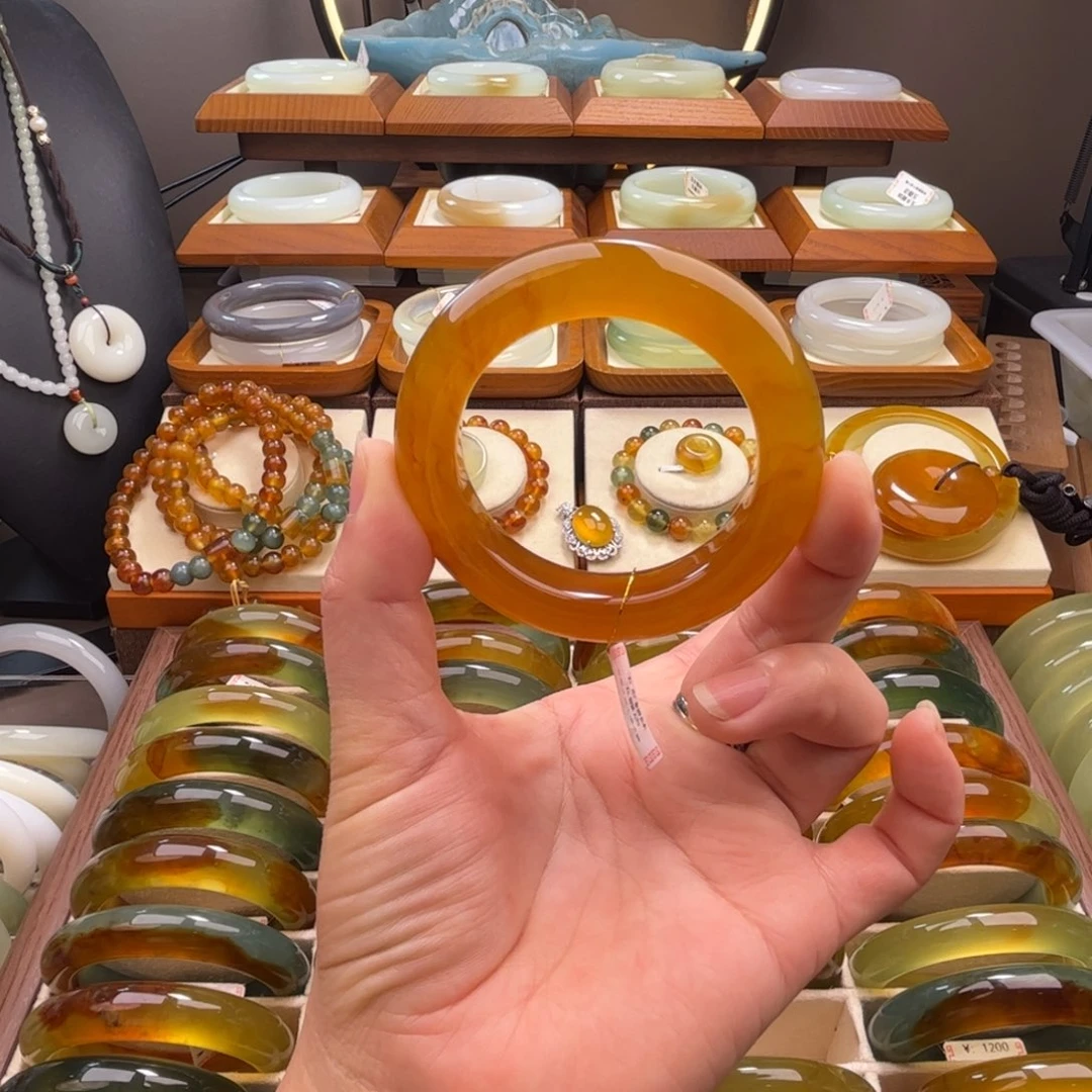 蛇纹石玉未镶嵌手镯54