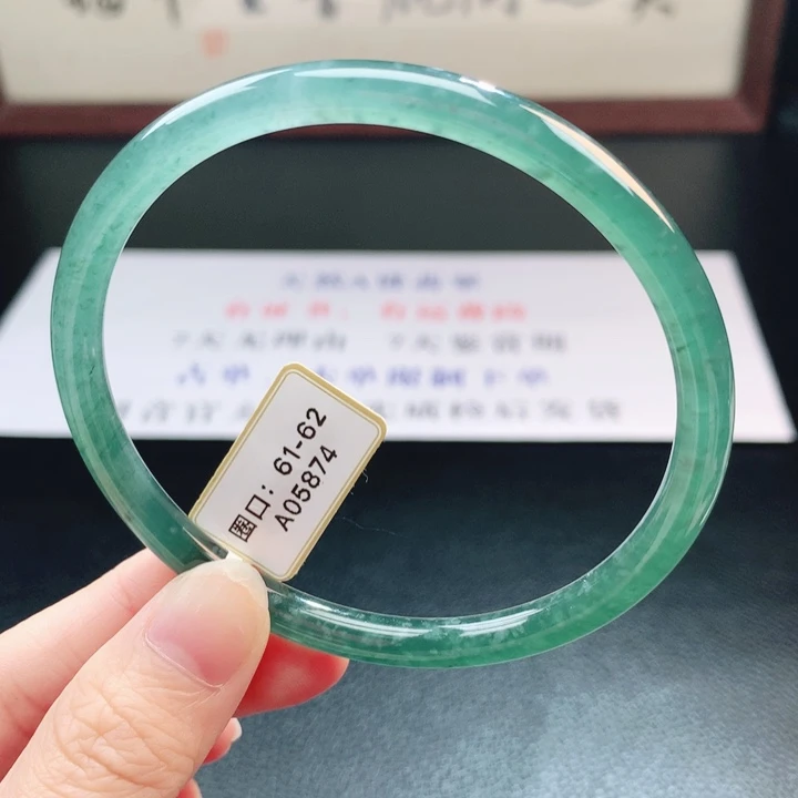 翡翠未镶嵌手镯翡翠手镯86