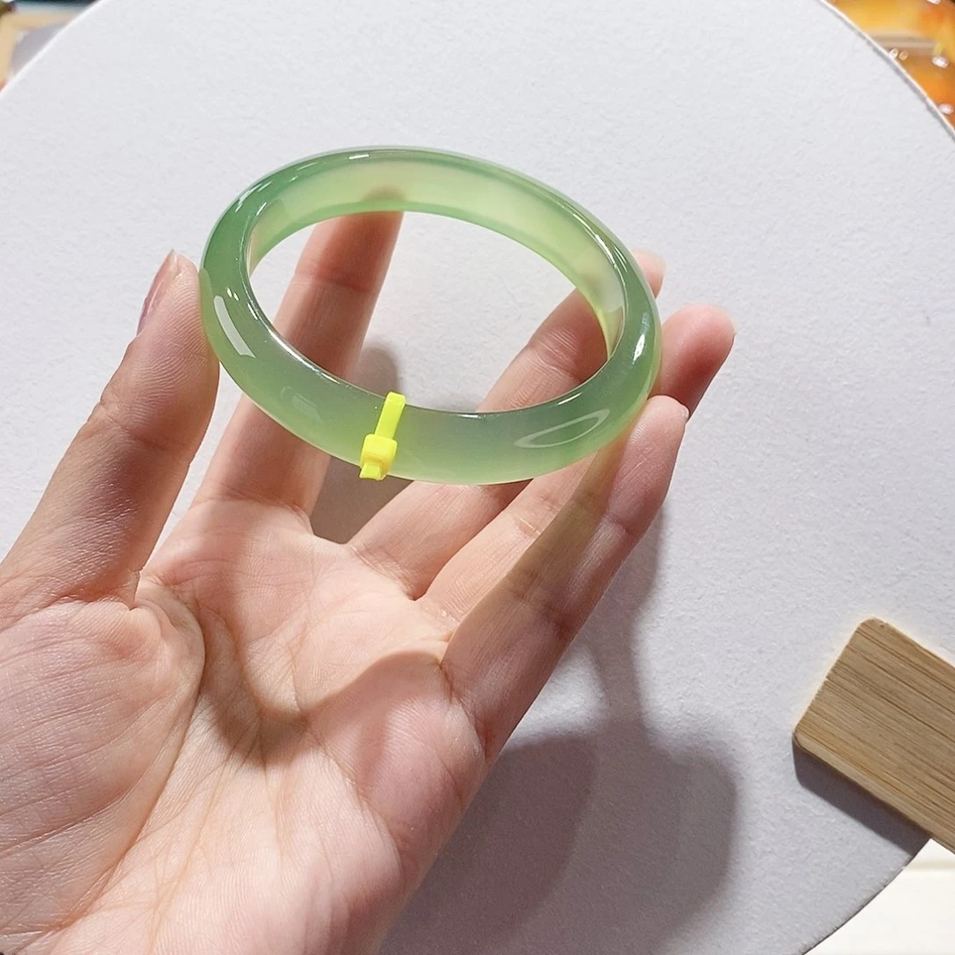 玛瑙/玉髓手镯未镶嵌58.5