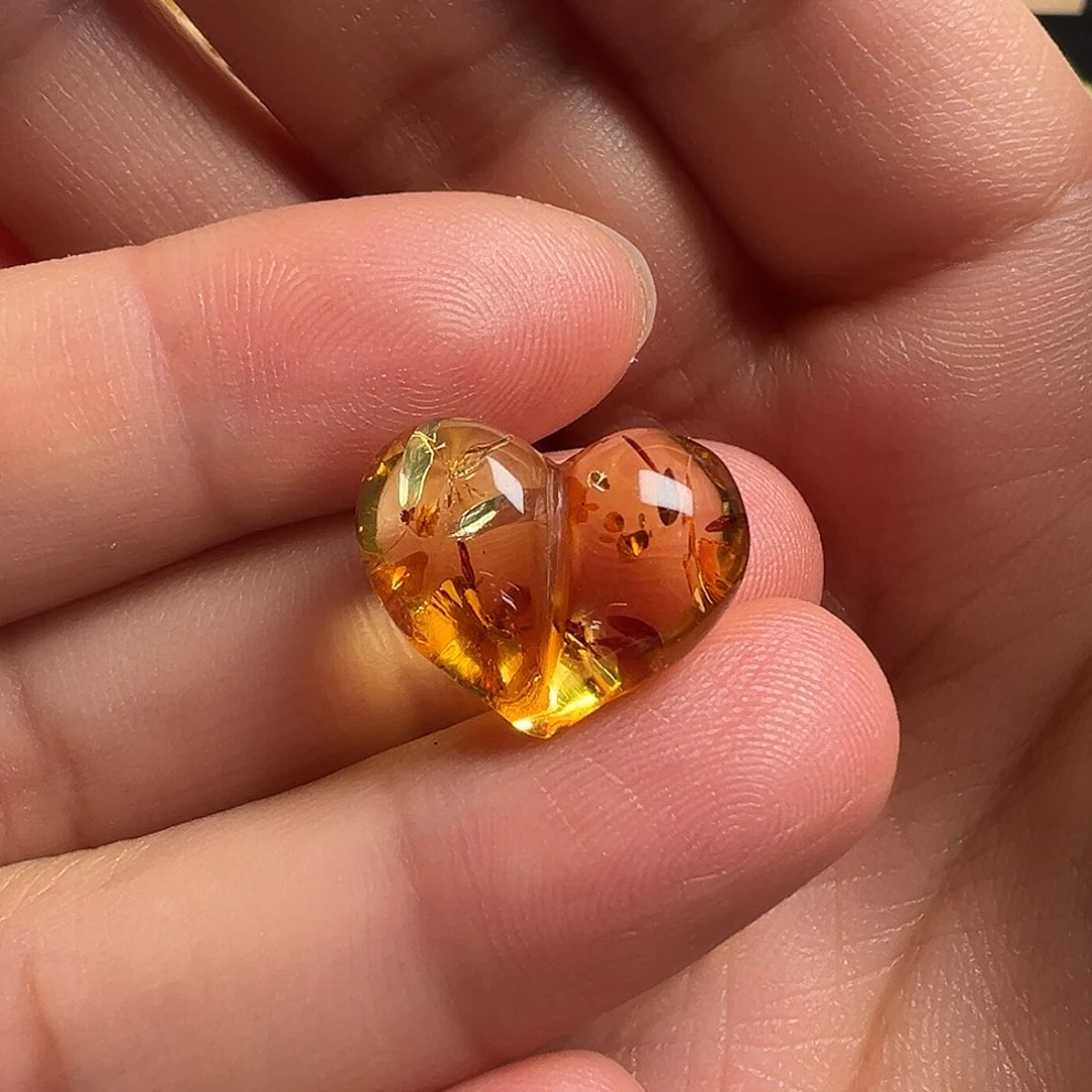 琥珀（花珀）颈饰未镶嵌屁桃（打孔不退换）