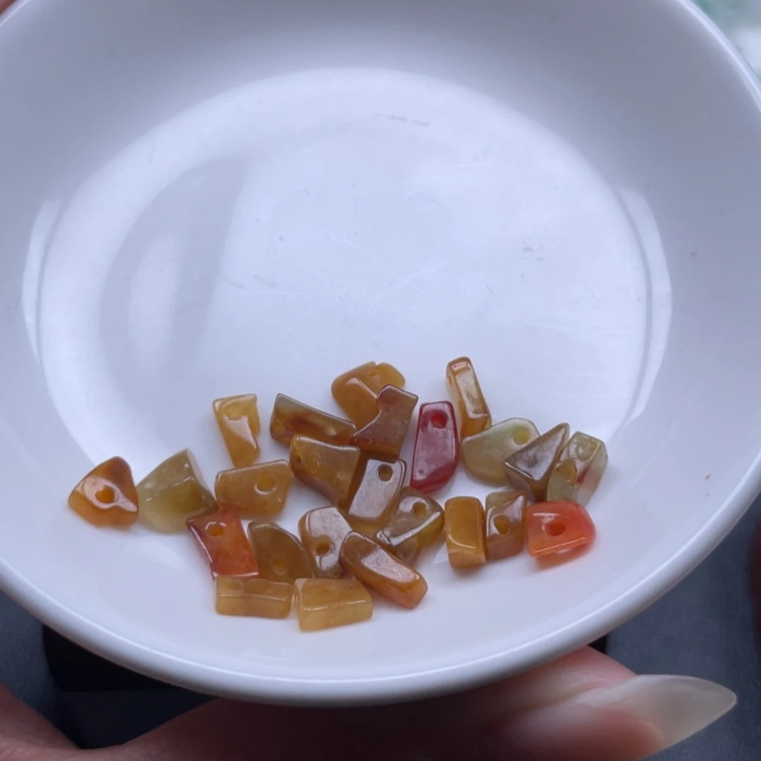 水***晶翡翠未镶嵌颈饰碎石24颗