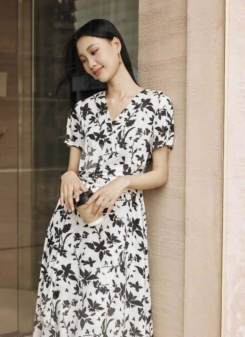 莱芙·艾迪儿显瘦裙子碎花气质时尚夏季复古短袖连衣裙1V2L93087