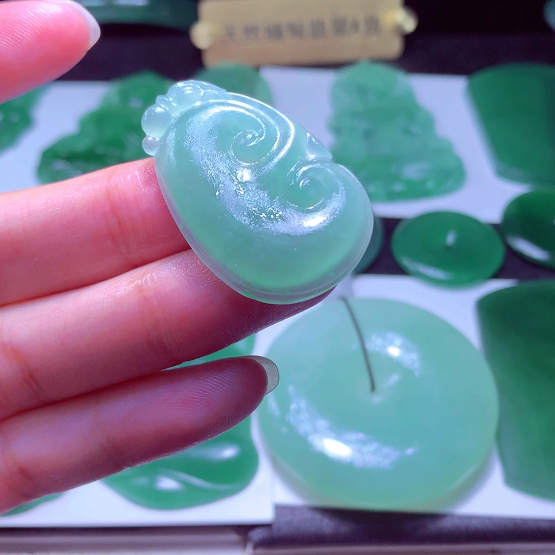天***和定制翡翠未镶嵌天然