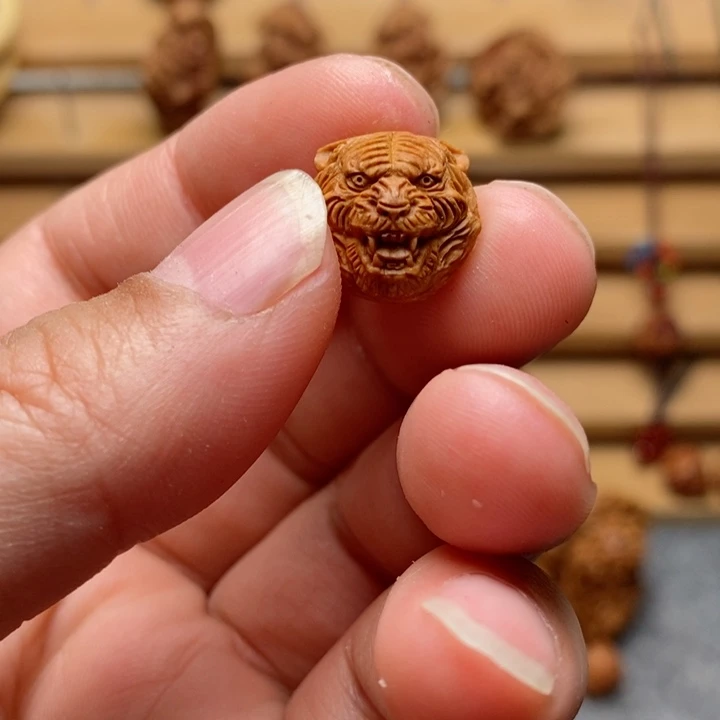 桃核雕刻老虎单颗