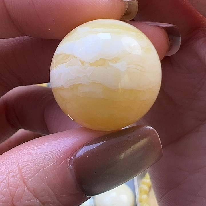 蜜蜡未镶嵌珠宝奇石