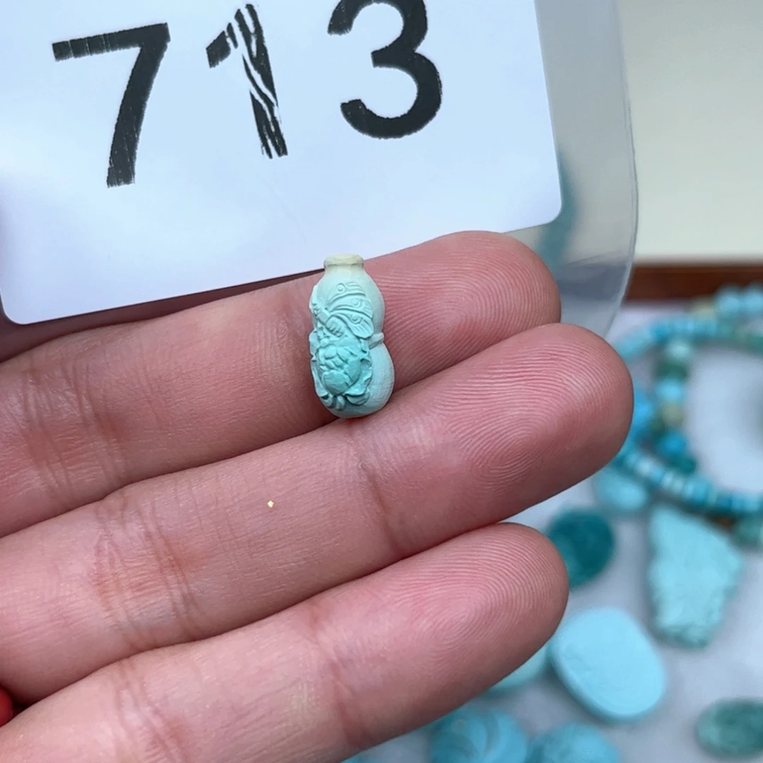 绿松石未镶嵌珠宝奇石