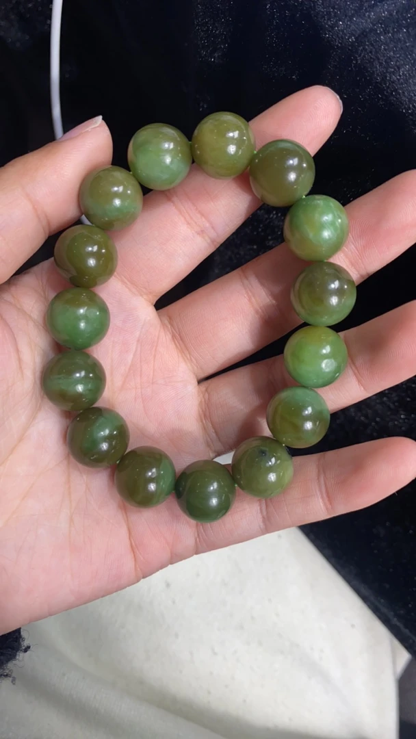 纯天然和田玉俄罗斯碧玉糖三彩卡14圆珠