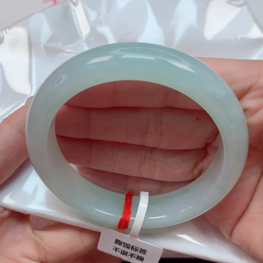 翡翠手镯未镶嵌58.5圈 淡晴底