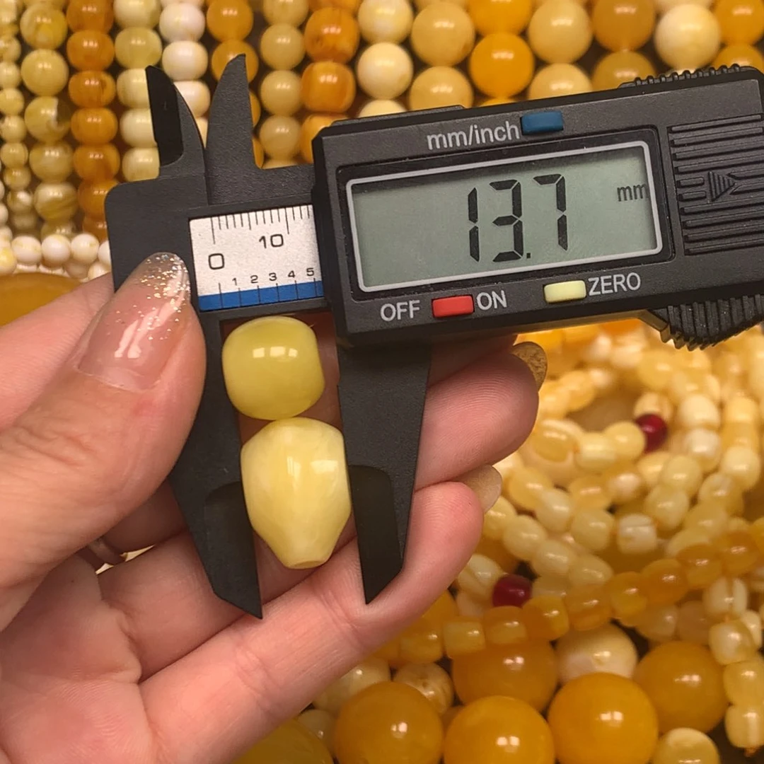 无非金属仿琥珀74
