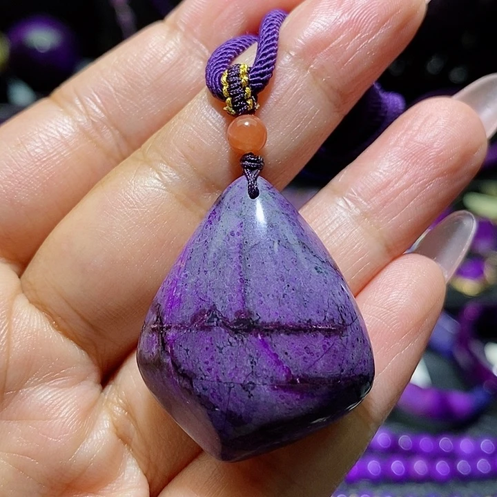 未镶嵌苏纪石（舒俱来）吊坠