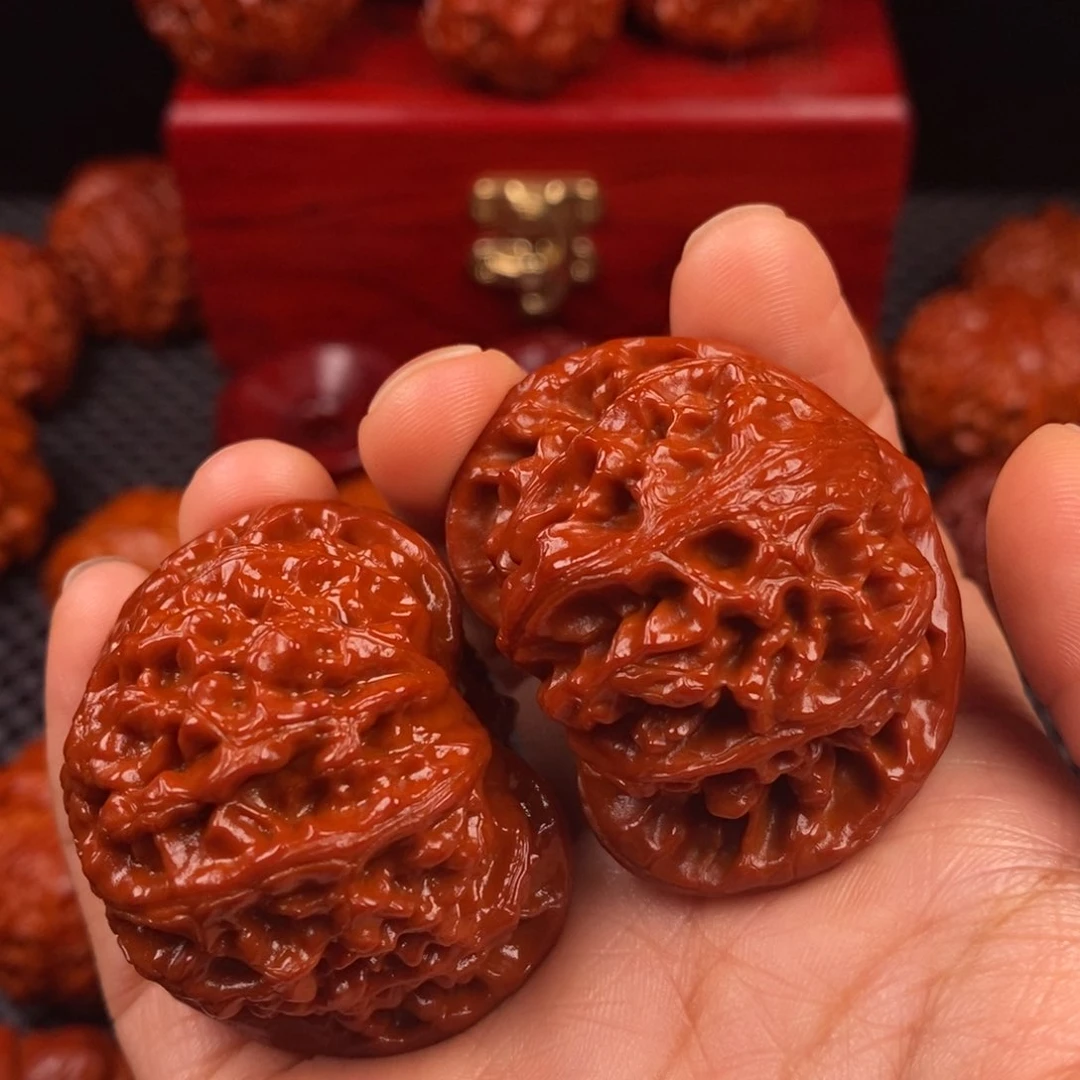 子***你文玩核桃吊坠子辰宫灯