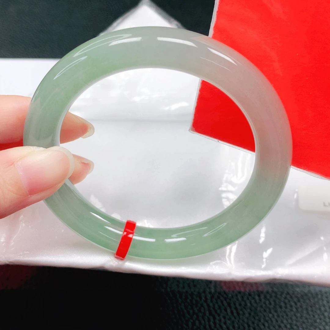 翡翠未镶嵌手镯59圈