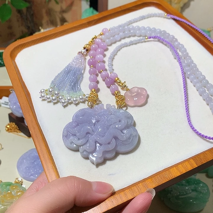 翡翠未镶嵌颈饰翡翠吊坠