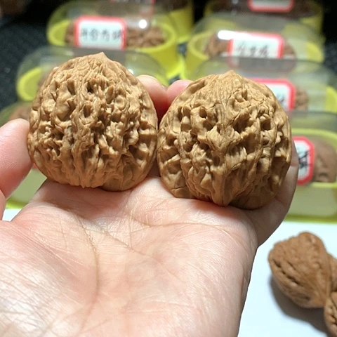 吊坠文玩核桃原桩虎头