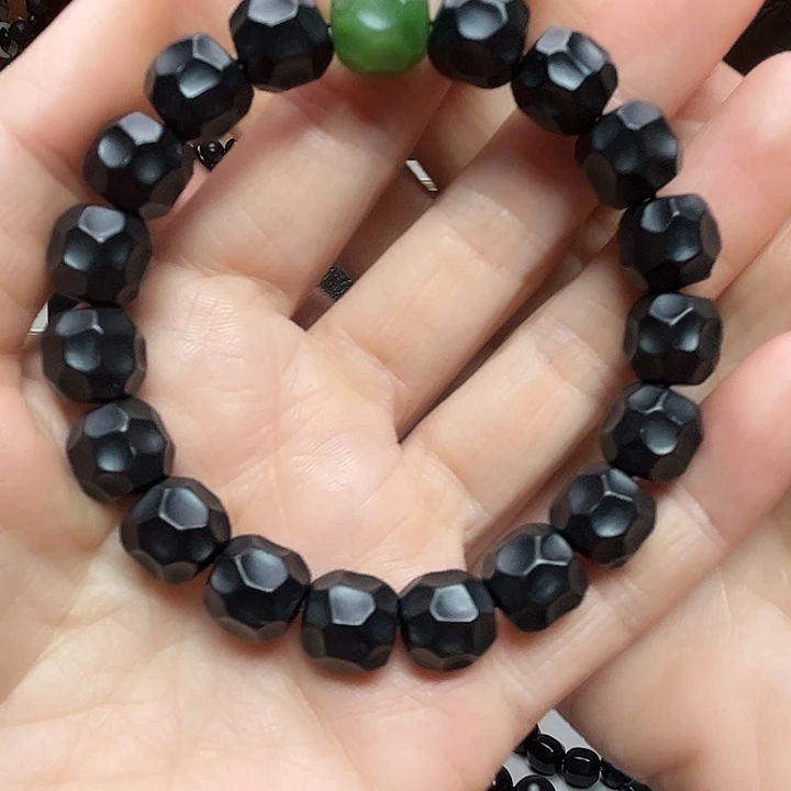 H***粒和田玉（墨玉）未镶嵌颈饰卡12无相珠宝级