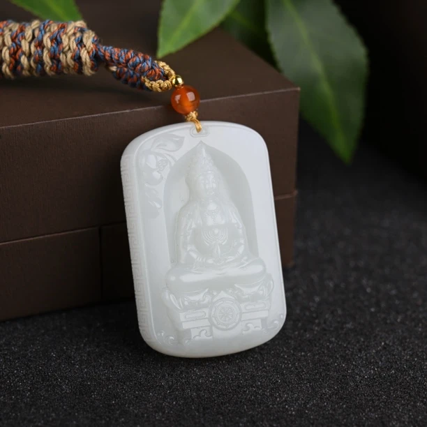 天然和田玉俄料观音挂件（WH3371）