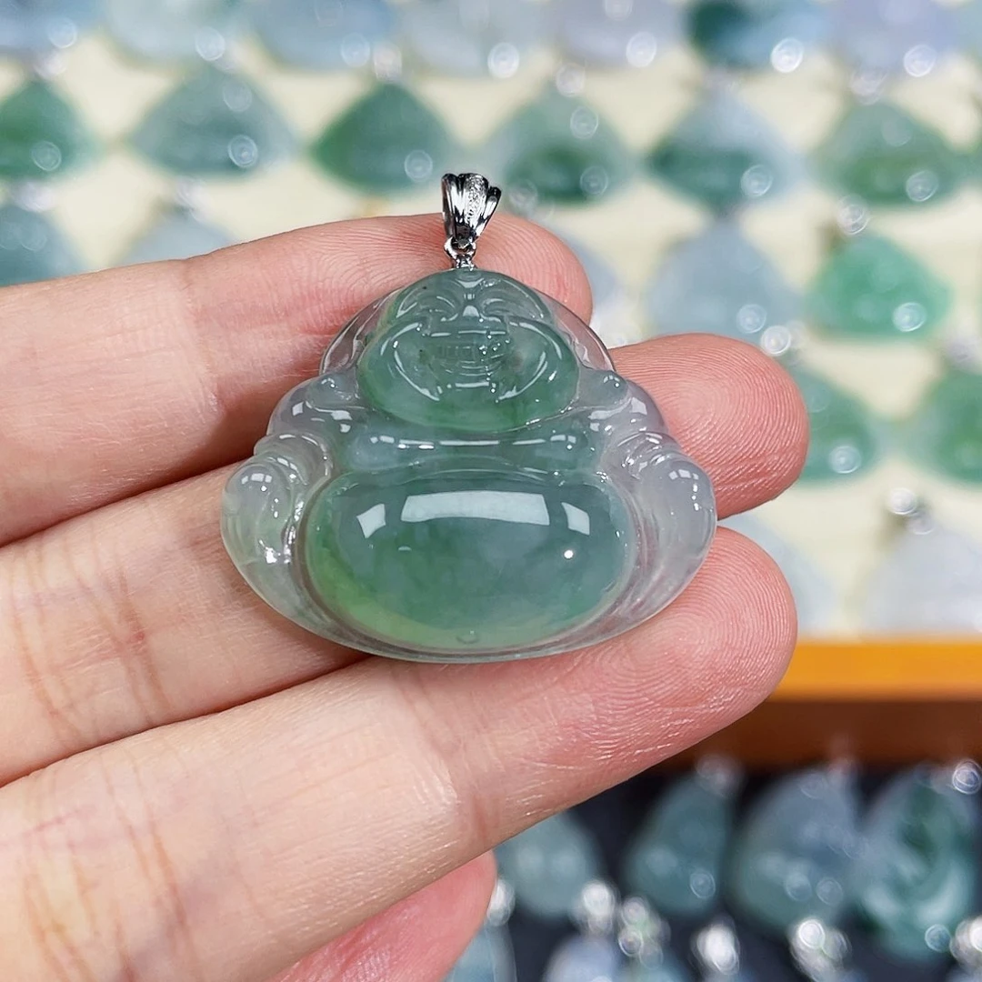 翡翠18K金镶嵌颈饰吊坠