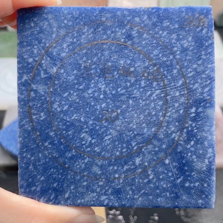 石英质玉未镶嵌手镯定制