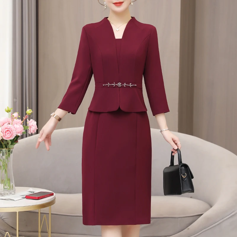 十月份喜婆婆婚宴装2025新款秋冬款结婚妈妈礼服高贵年轻平时可穿