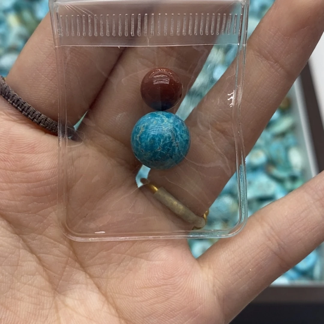 奕***宸南红玛瑙未镶嵌珠宝奇石