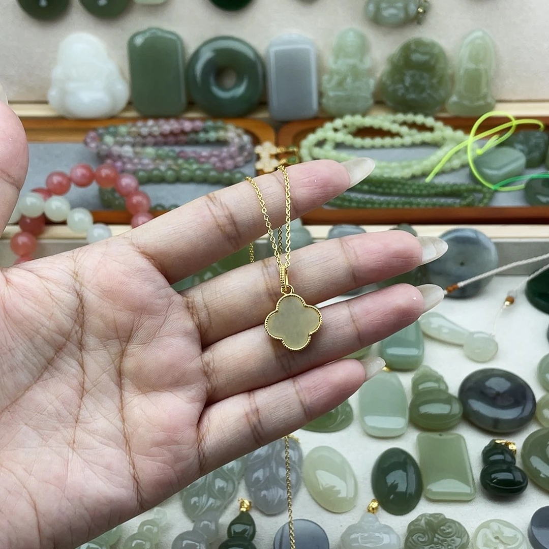 吊坠(赠链)银S925镶嵌和田玉