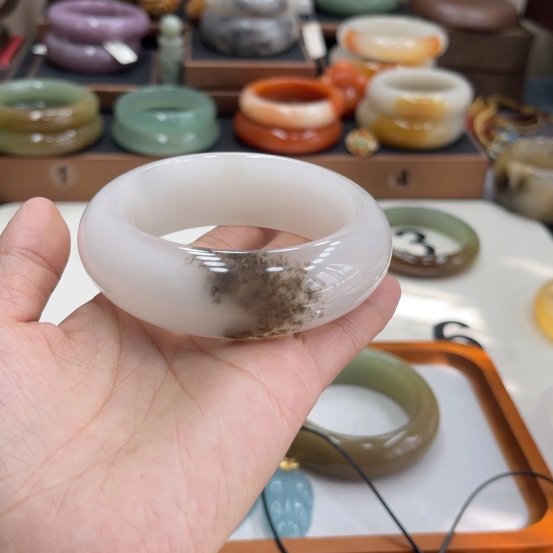 ฅ***ฅ石英岩玉未镶嵌珠宝奇石