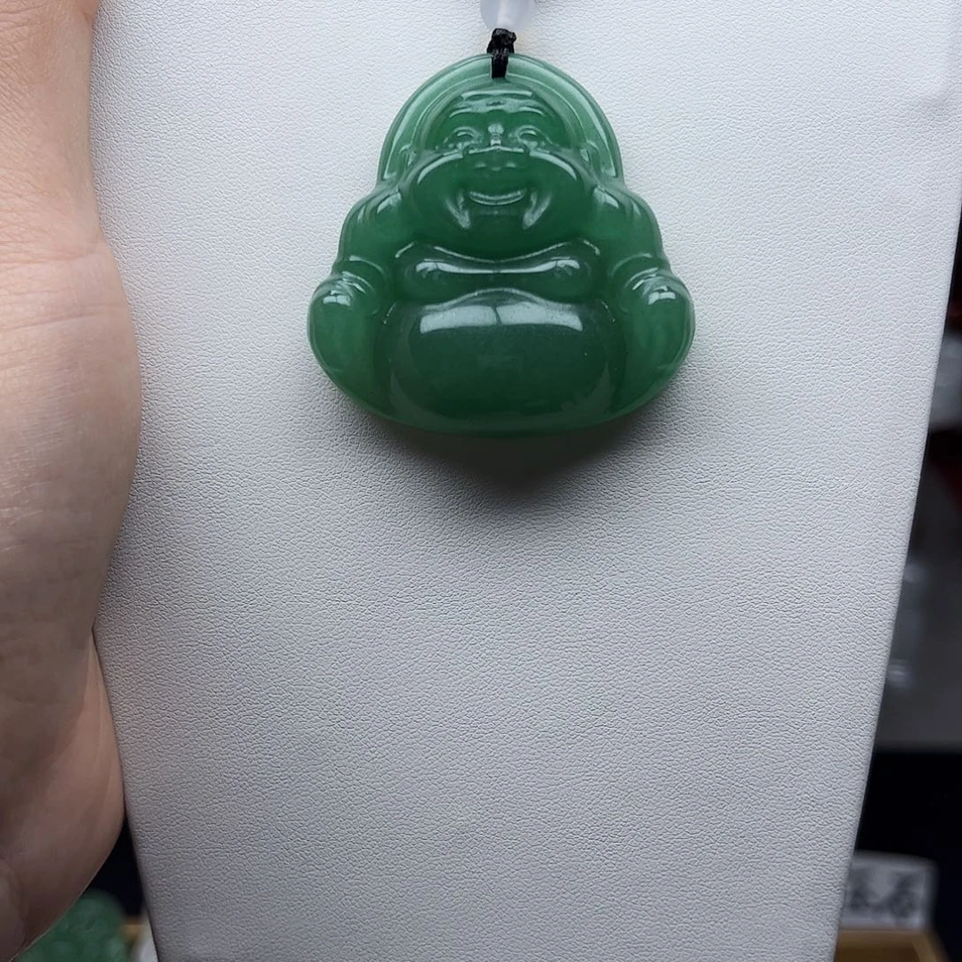 石英质玉未镶嵌颈饰