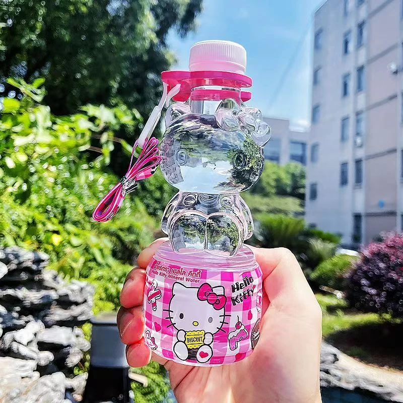 泰国进口桑丽鸥饮用水300ml送挂绳kt瓶装