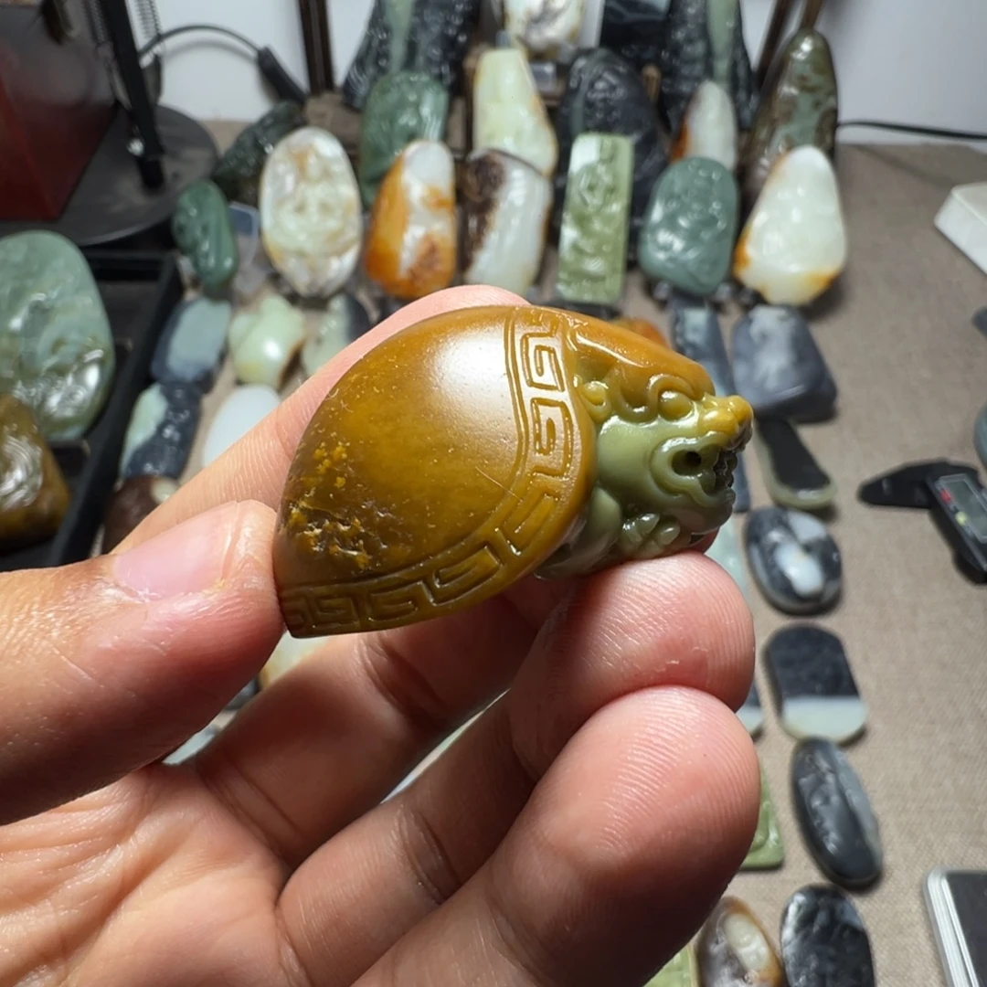 和田玉未镶嵌挂件龙龟