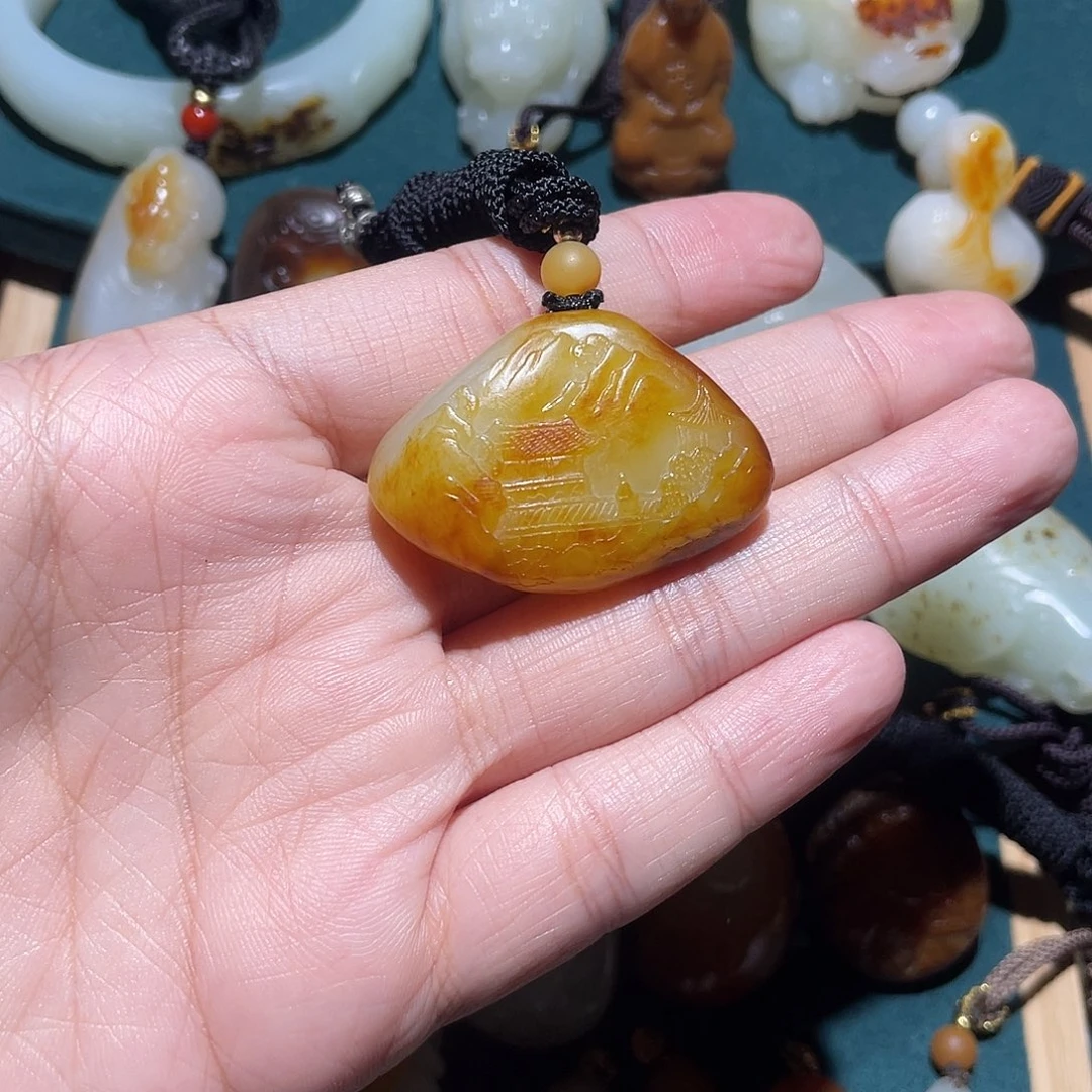 江***海和田玉未镶嵌颈饰