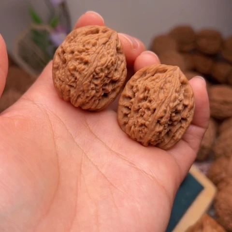 吊坠文玩核桃南疆石手捻