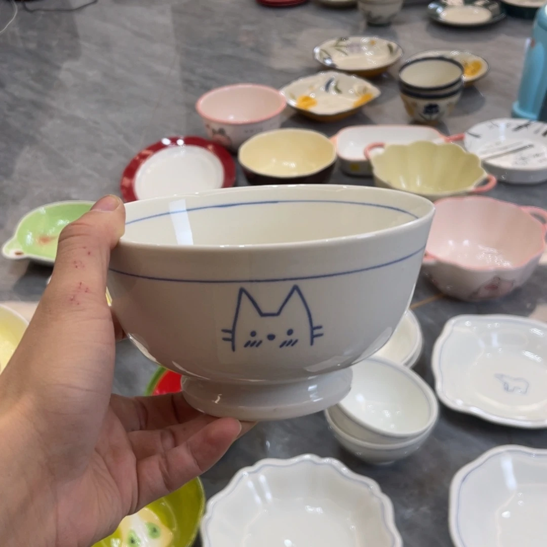 陶瓷微瑕餐具介意勿拍，满18飞！