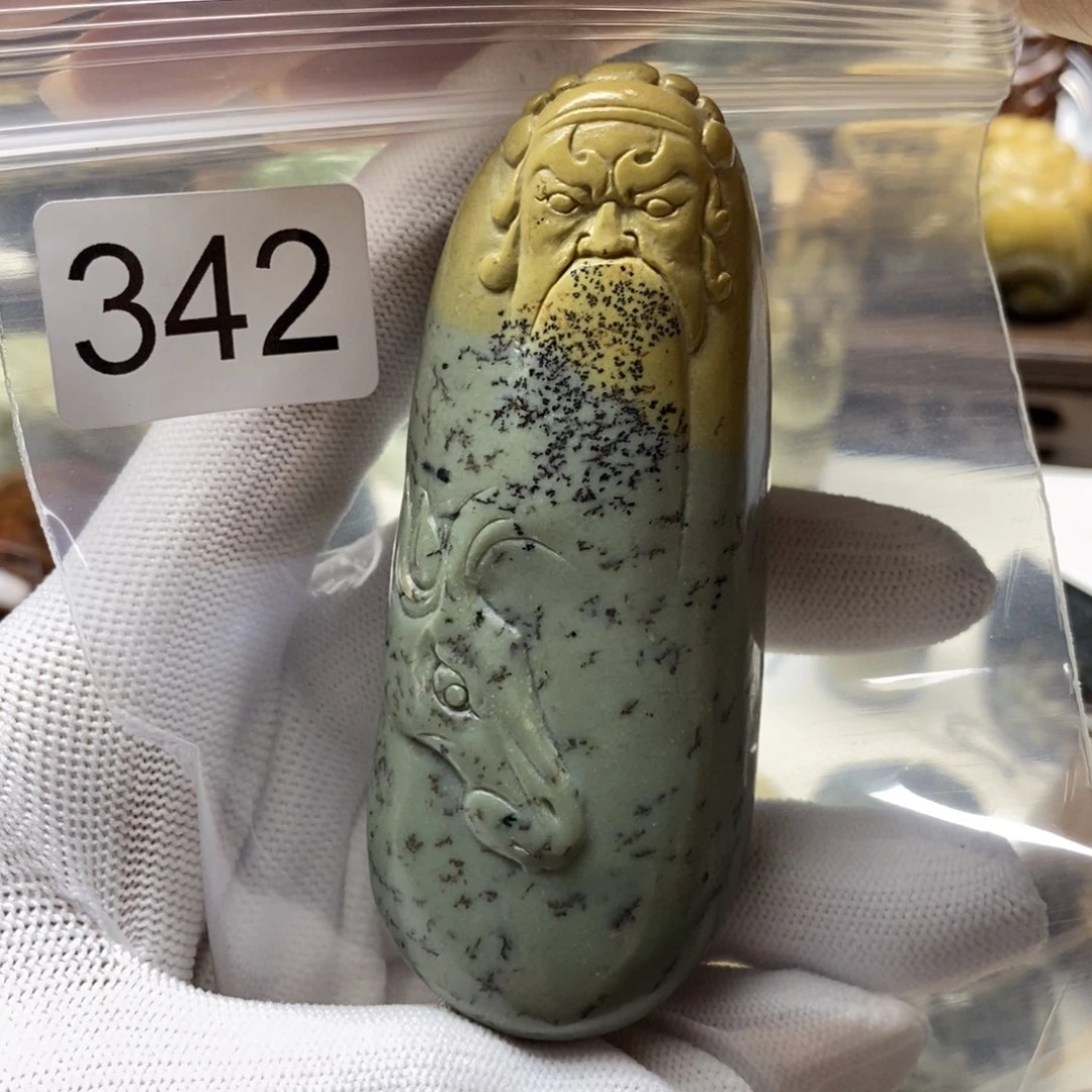 未镶嵌岫岩河磨玉（透闪石质玉）把件小*乐